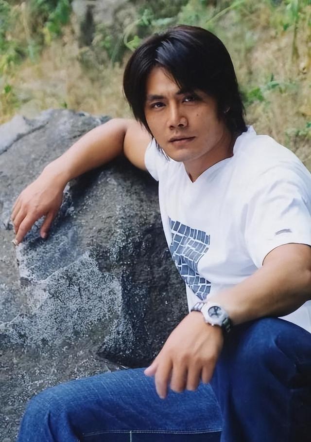 戏没拍完被赶出剧组?5位被“炒鱿鱼”的演员,有人无辜有人活该