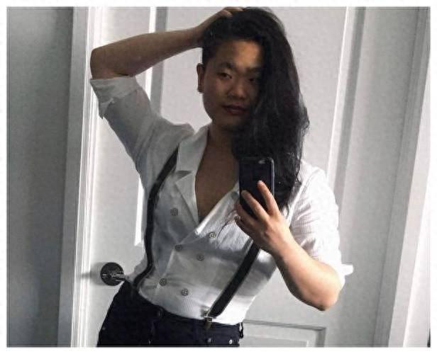 毕福剑女儿被批“不男不女”,把父亲自以为豪的体面,摔得稀碎