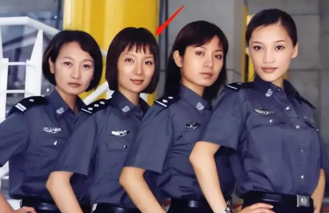 周迅“又矮又瘦”算大美女吗？看到她和47岁陈数同台，你就有答案