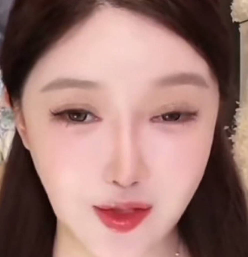 孙心娅近状曝光,罕见回应与冯绍峰恋情,曝男方可能要二婚了