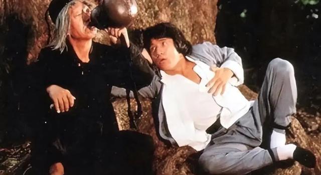 被誉为最牛星一代,五个儿子都是大腕,大儿子火过周星驰、甄子丹