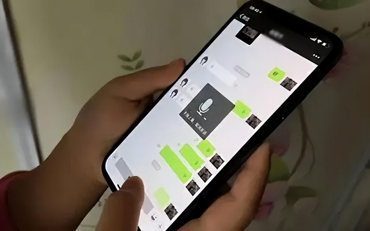 女同事每天上班蹭我车，直到收到她信息那刻我懵了