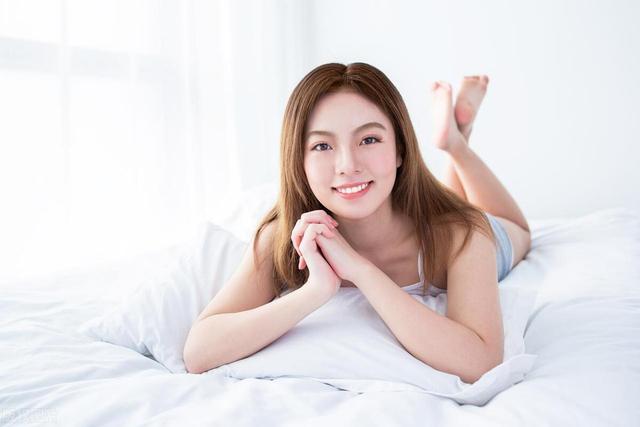 注重美容保养,多年后外表看起来宛如小姑娘的几个星座女