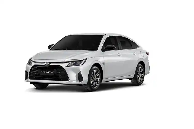 丰田不讲武德！一口气降10万，16万跌至6万，耐用王+油耗5.5L