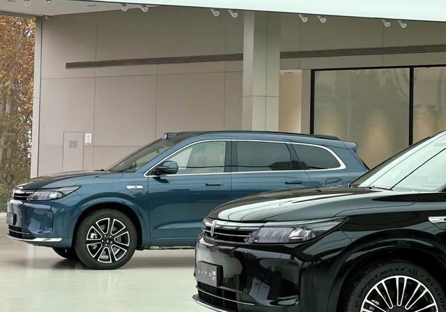为什么升级后的新问界M7突然销量暴涨？原因原来是这样的