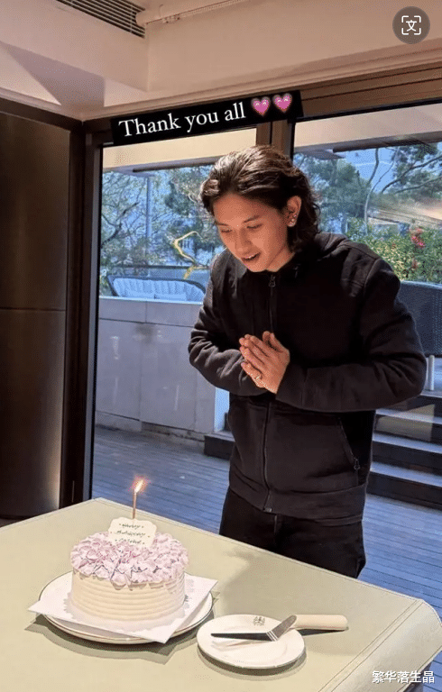 霍咏盈为老公庆生,打扮低调气质优雅,婚后和老公感情甜蜜