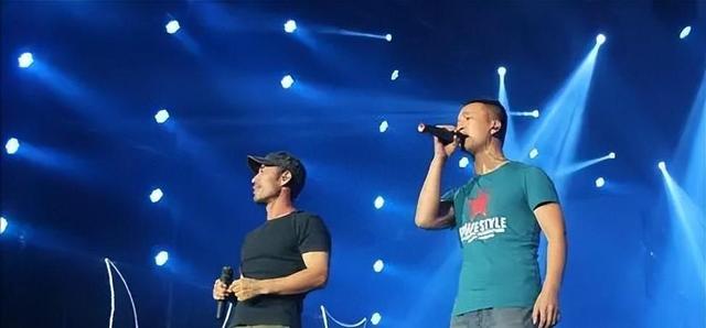 旭日阳刚出道14年后，现在一个开着奥迪，一个却只能回家务农