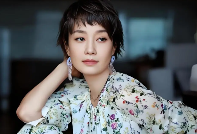 48岁马伊琍官宣喜讯，网友恭喜：离婚五年，终于等到这一天了