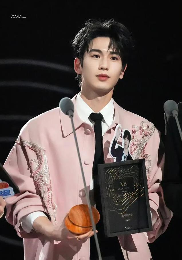 身高180以上的美男出炉，瑞风眼帅哥登顶，林更新16于适14李现10