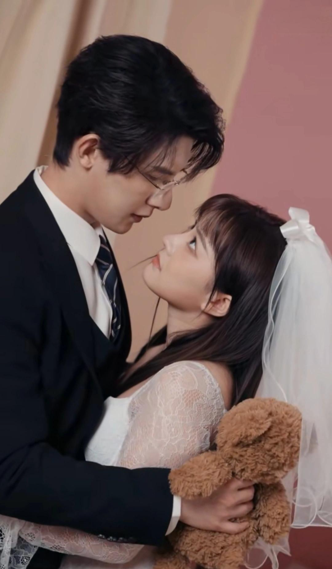 看短剧还得是真夫妻的啊!颜值高!吻戏都不带借位的!