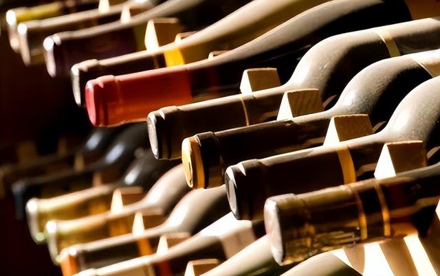 没开瓶的红酒,过了保质期还能喝吗?行家给出答案,别再被误导了