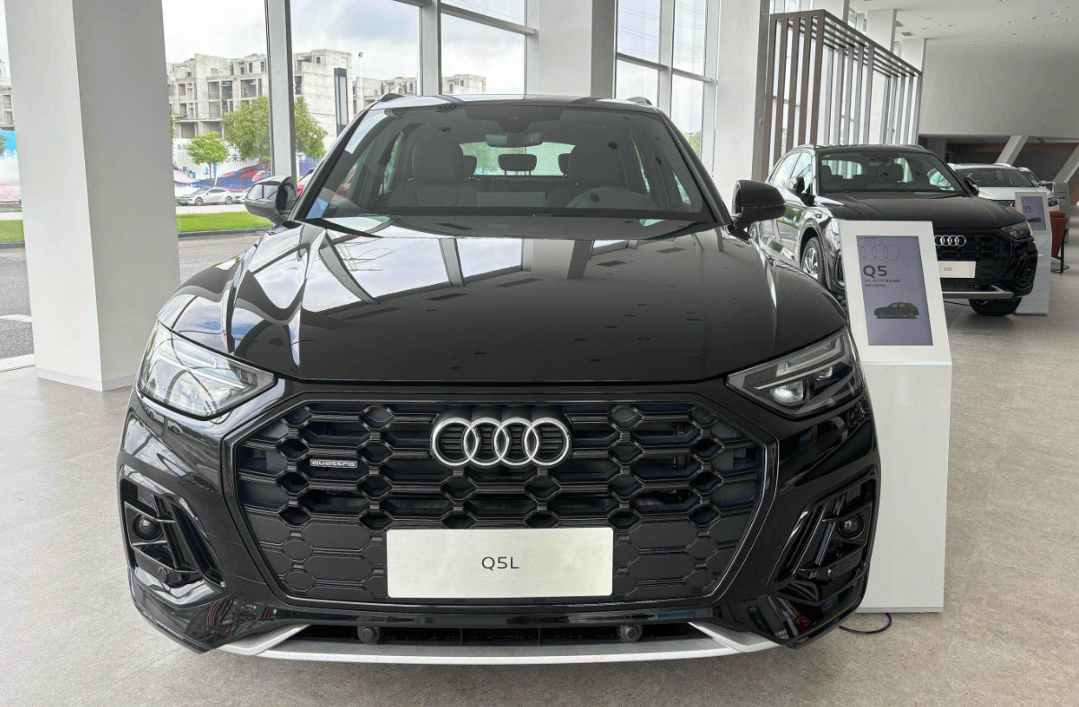 全系标配2.0T+8AT的豪华SUV，带适时四驱，1个月大卖15249辆