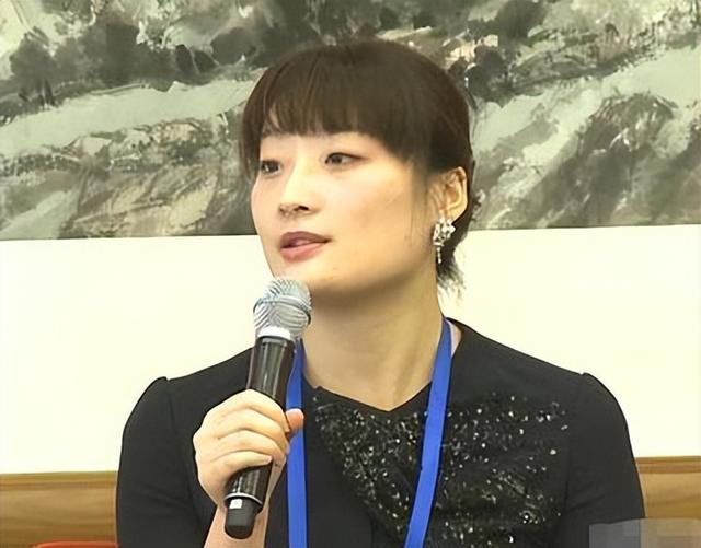 41岁“哇哈哈千金”宗馥莉，终于为自己的“不婚不育”付出了代价