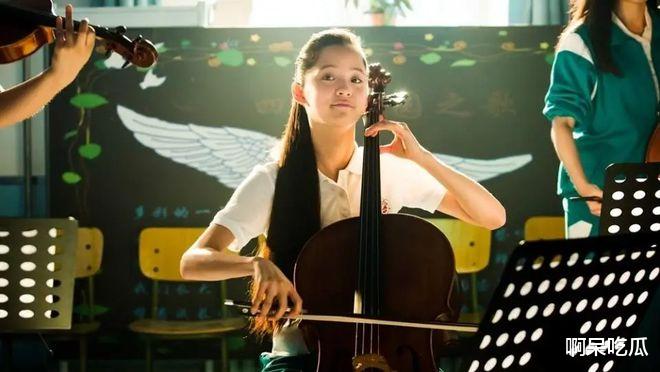 吴宣仪吐槽加班,赵露思狂怼打工人,明星卖惨有多离谱?