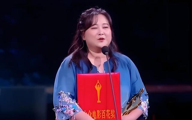 贾玲白减了!“虎背熊腰”现身新活动,求媒体p图挽尊?