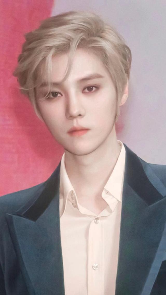 谈了8年该领证了!关晓彤发胖臃肿被疑怀孕,全网开始催婚