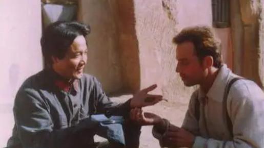 扮演毛泽东女特型演员大火后，丈夫反感：毛主席是伟人，她是女人