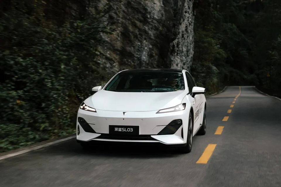 ?纯电续航530km，媲美奥迪A7，剑指小鹏MONAM03，仅售11万多