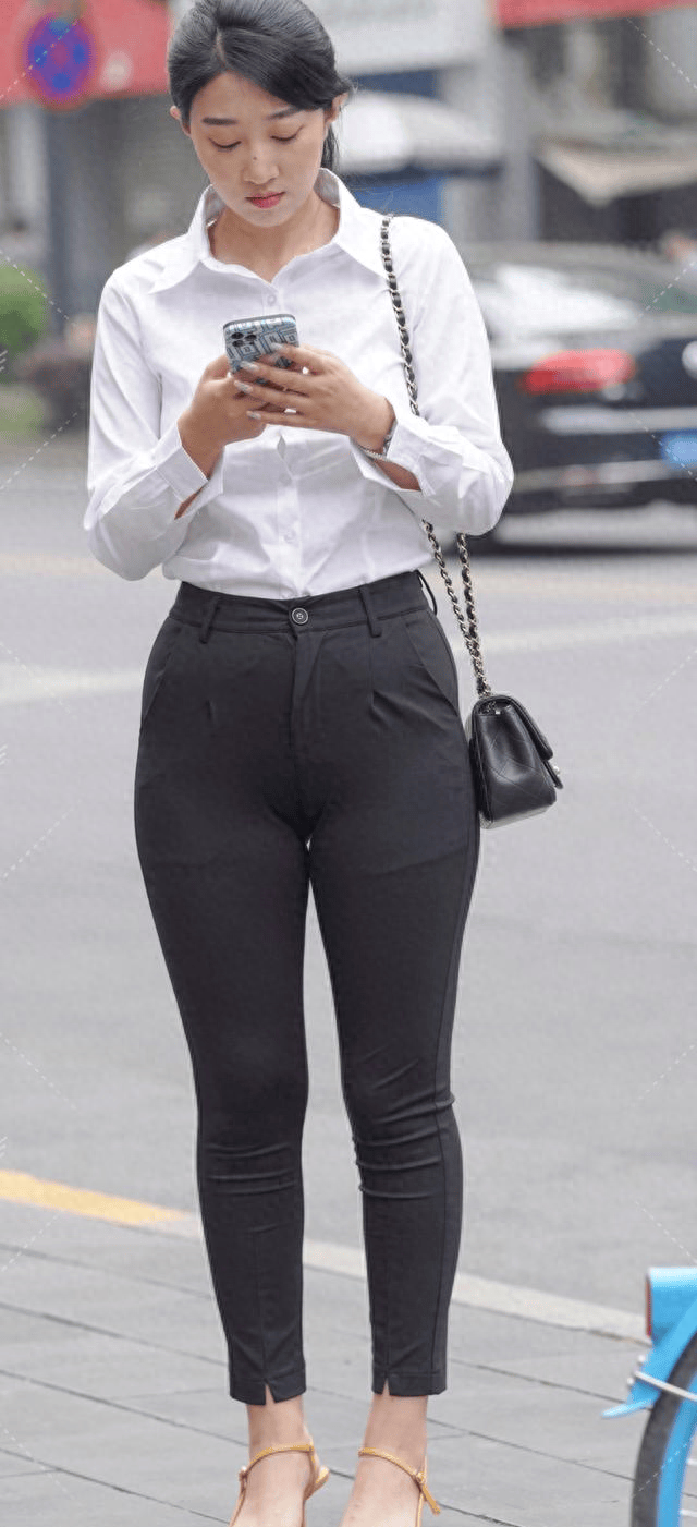 经典商务搭配 | 黑色西裤白衬衫 | 气质简约非凡
