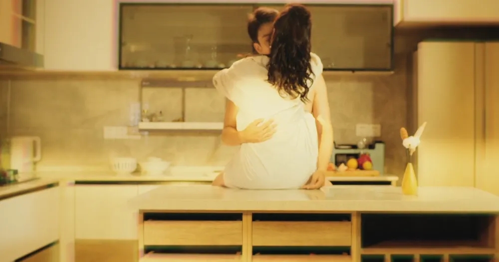 票房第一也铁定亏本，全靠甘婷婷秀身材，剧情拉胯制作粗糙