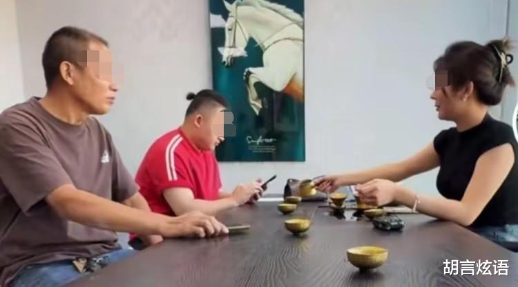 货车撞劳斯莱斯事件: 不可能是摆拍,不要草木皆兵