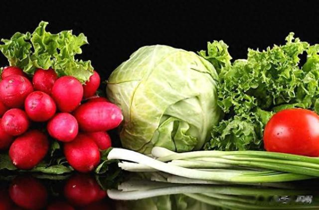 天热出汗多，3种高钾蔬菜使劲吃，缓解疲劳，身体更强壮