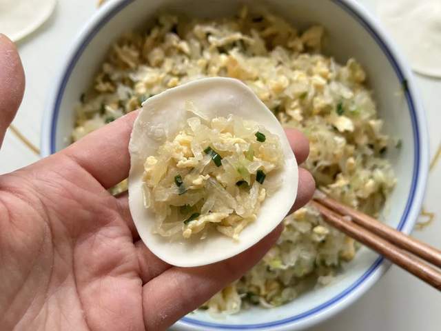 头伏吃饺子,吃韭菜黄瓜不如吃它,又鲜又便宜,比肉馅儿还好吃!