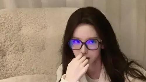 看了孙一宁的最新大片，我真的沦陷了，不愧是王思聪心中的朱砂痣