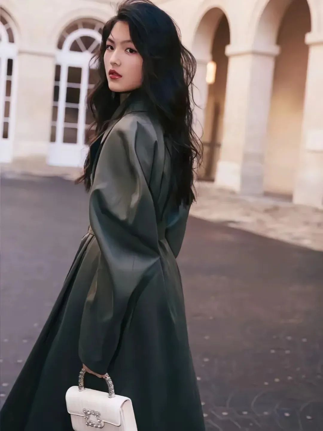 15岁王诗龄喜提劳斯莱斯,李湘:「我的女儿生来就是享福的」