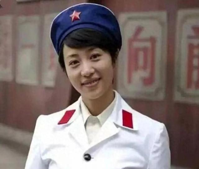 张龄心:坚持不婚不育18年,退休就去养老院,如今她反被自己打脸