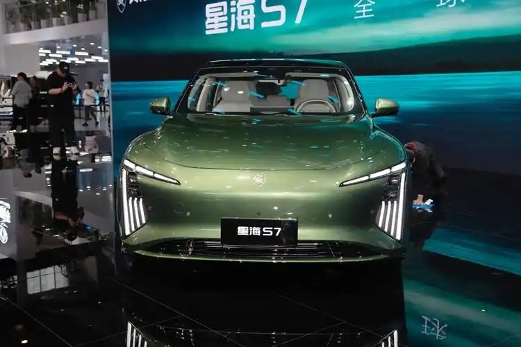 东风风行星海S7555鸿运版：10.99万起，续航555km，值得入手吗？