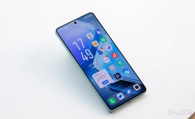 vivo“用力过猛”,12GB+256GB才卖1569元,突然变得更香了