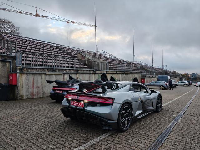 仰望U9纽北“崴脚” 电动车刷圈速没意义？