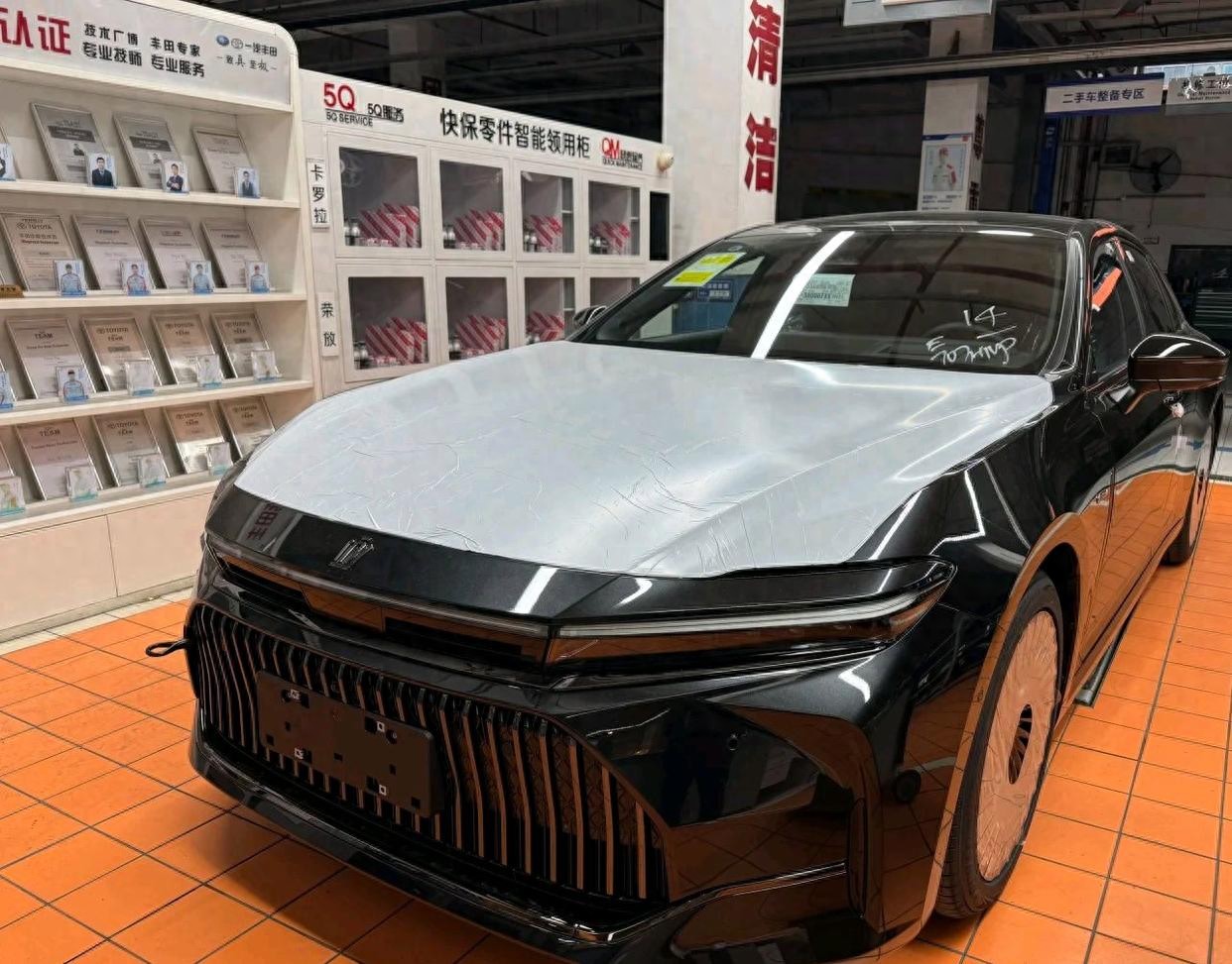 丰田皇冠轿车或将“售价调整”，全面竞争奥迪A6