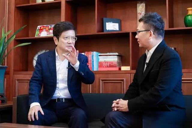 郑强:职业不分贵贱!高考决定命运,那我们教育是失败的!