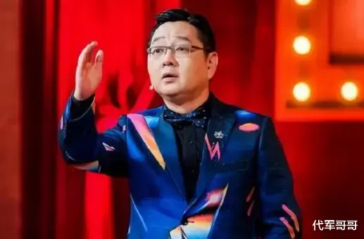 他曾经是央视门面，一句话断送硕士前程，如今在网综“混口饭吃”