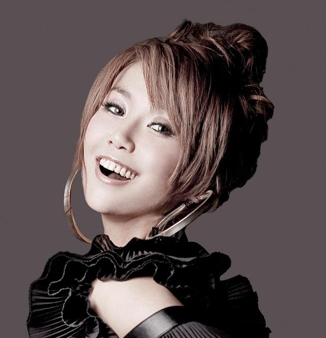 “被精神病”王蓉的娱圈落魄史:我看到了成年人最大的体面