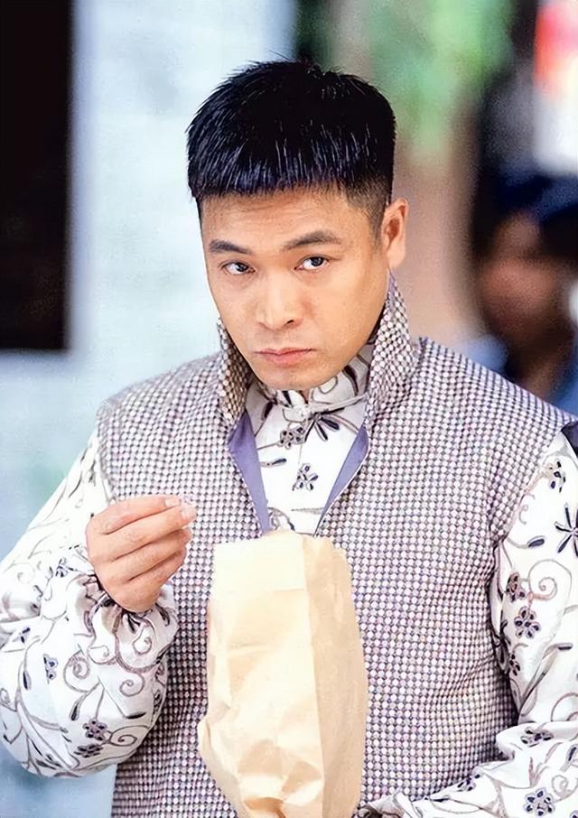 越活越走样!5位中年男星从帅气变僵硬似蜡像,颜值崩塌引人唏嘘