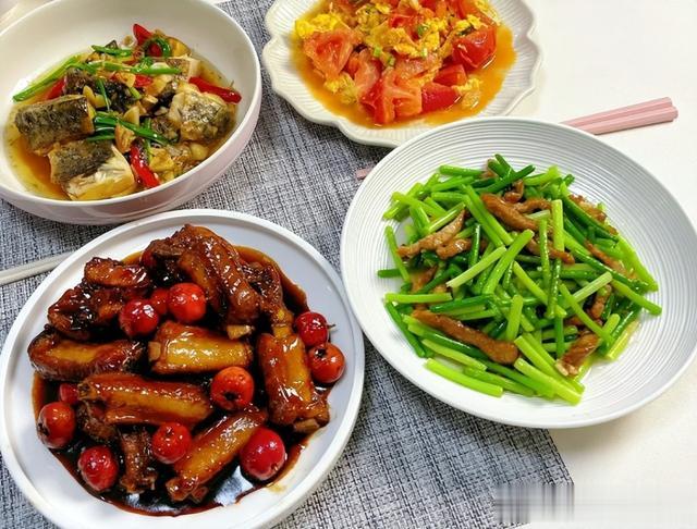 上海一家三口的晚餐的火了,一顿不超50元,网友:拒绝假精致