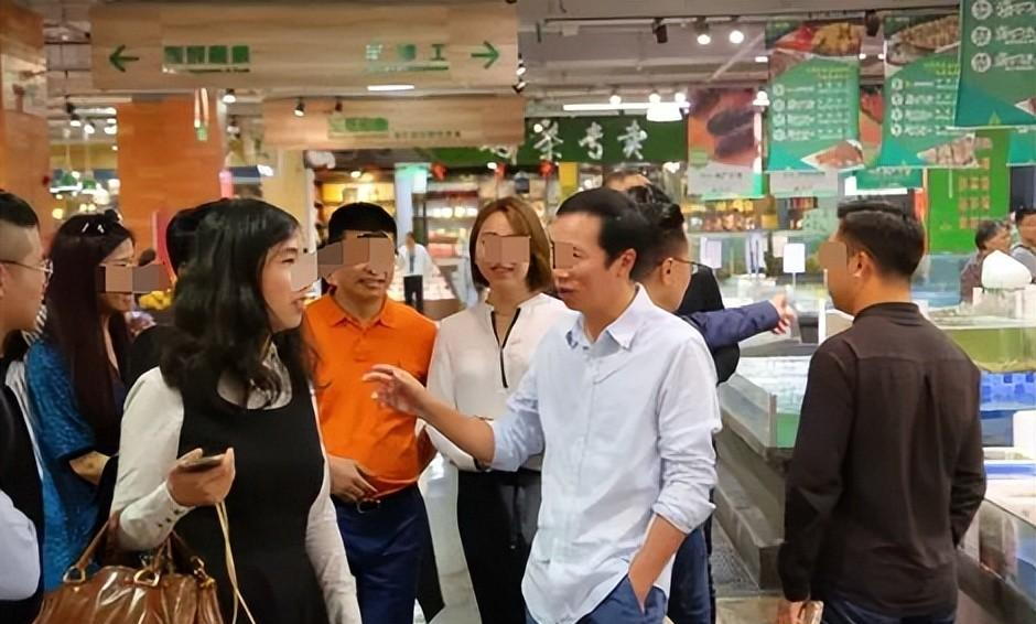 又暴雷!20年知名沪上老牌“凉了”,超40家门店欠薪、一夜闭店