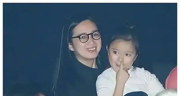 太漂亮了!刘德华女儿刘向蕙的惊艳亮相,娱乐圈颜值最高的星二代