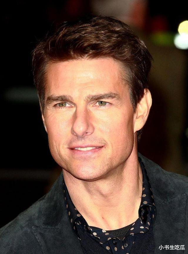 阿汤哥的女儿：身高超1.7米，越长越像父亲，穿衣风格和母亲一样