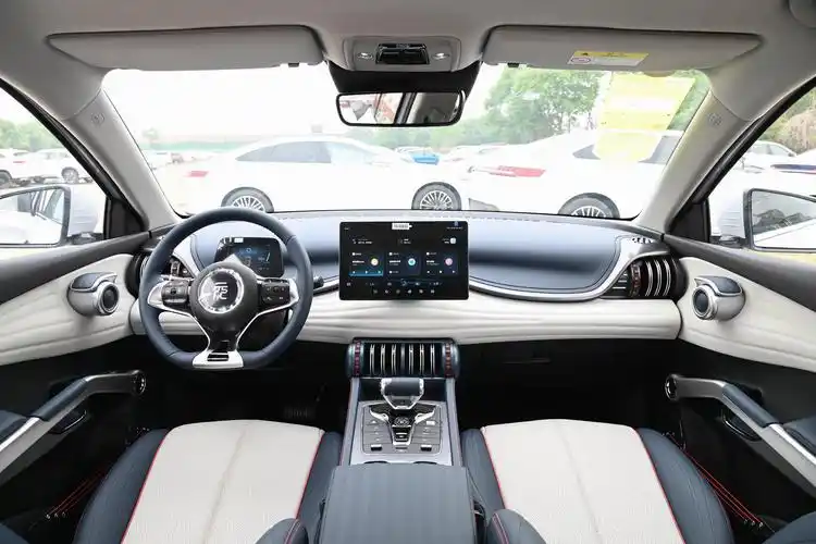 比亚迪再创纪录！纯电SUV9万起售，续航510km，还买啥合资车？