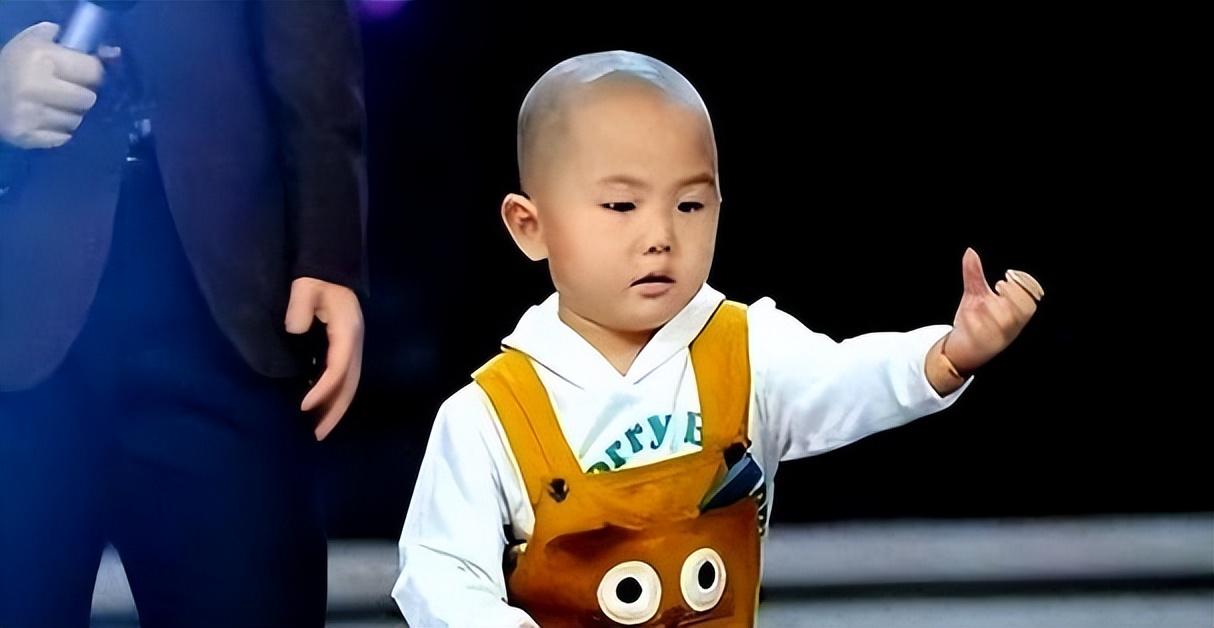 现实版“伤仲永”！他5岁上春晚，年入百万却开始厌学，如今咋样