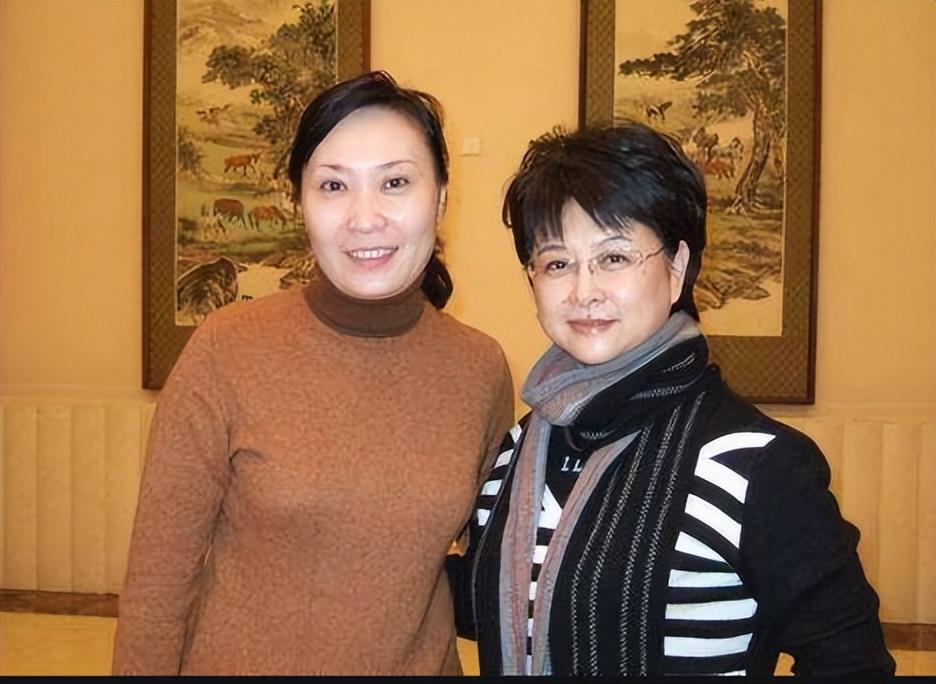 央视肖晓琳: 退休5个月，于美国儿子家死去，临终26字遗言现实写照