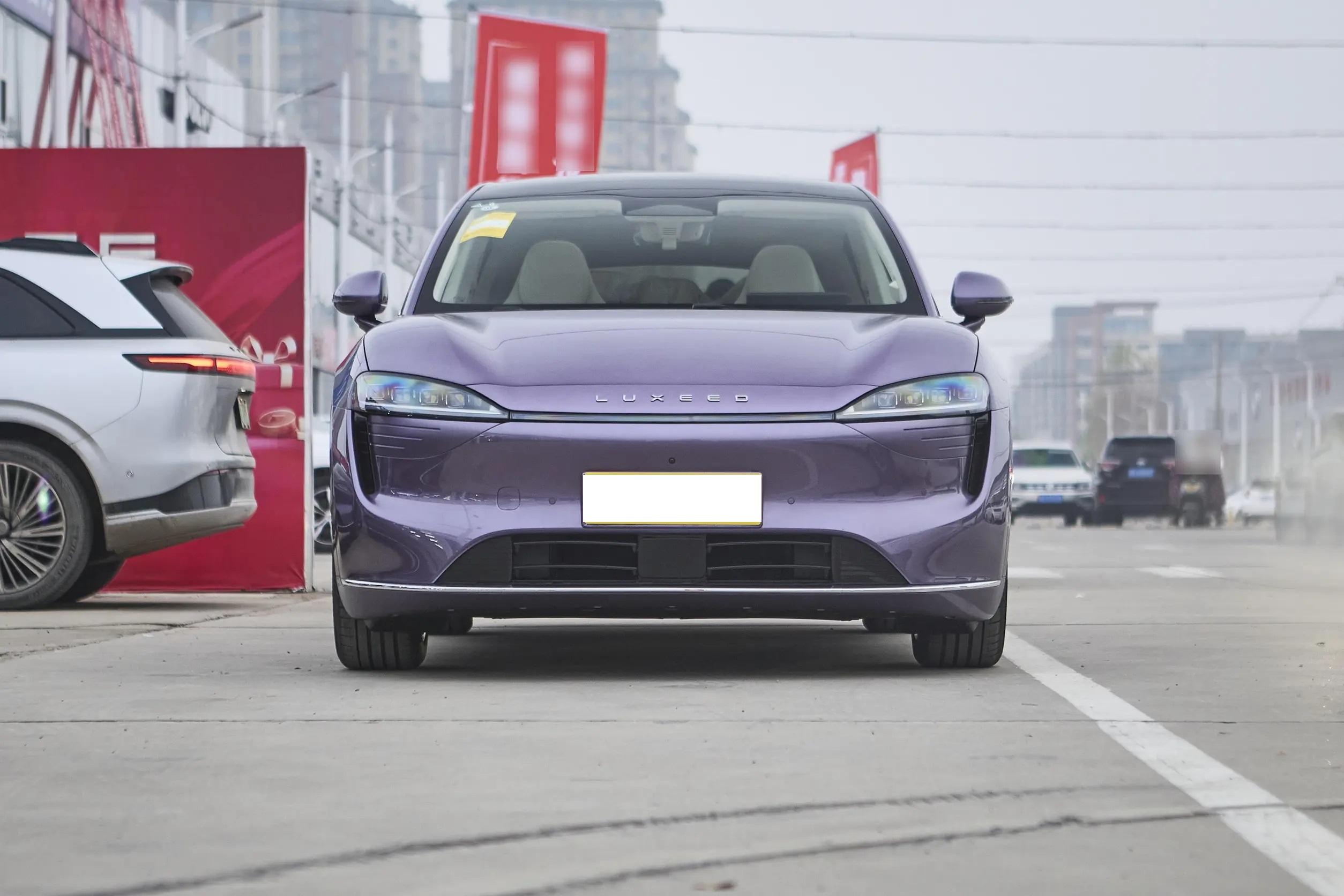 奇瑞被低估的SUV，24万多标配空悬，华为智驾+3.9秒破百，真良心