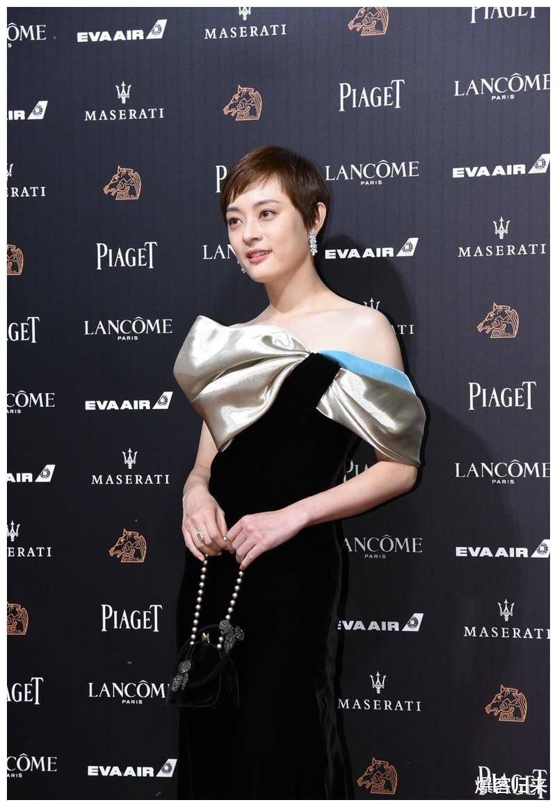 孙俪新剧《三十九二十八》开机,黑色皮衣亮相,引发热议