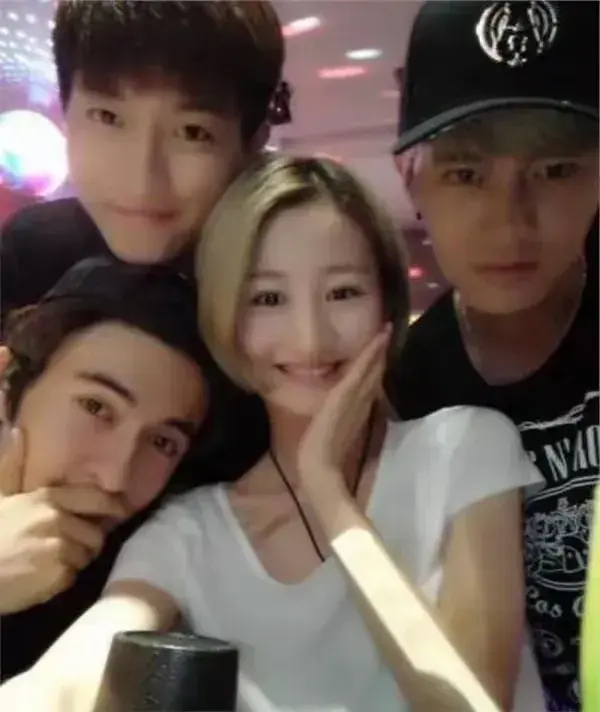 演员聂欢，陪任嘉伦从无到有，10年来的选择令人泪目