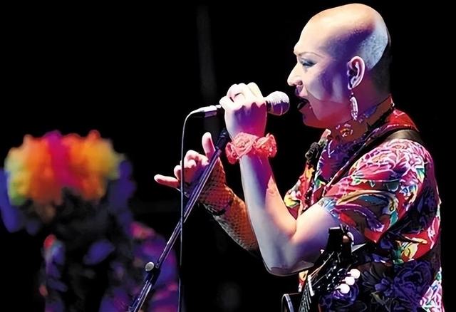 二手玫瑰梁龙：我“睡过”王菲，因谢霆锋分手，王菲听说后：呸！