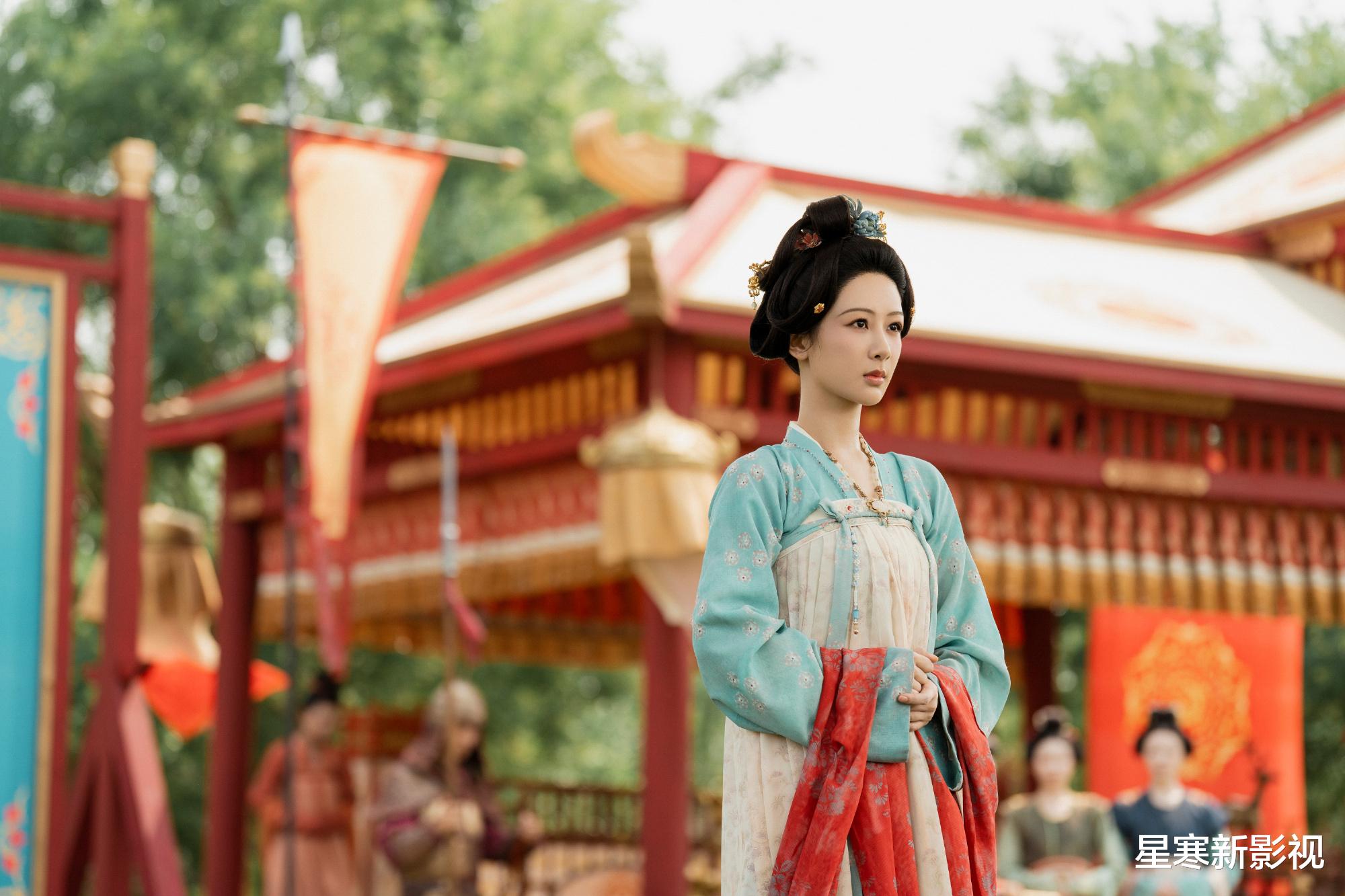 杨紫《青簪行》或将空降开播，新男主彭冠英成惊喜，古装王炸来了